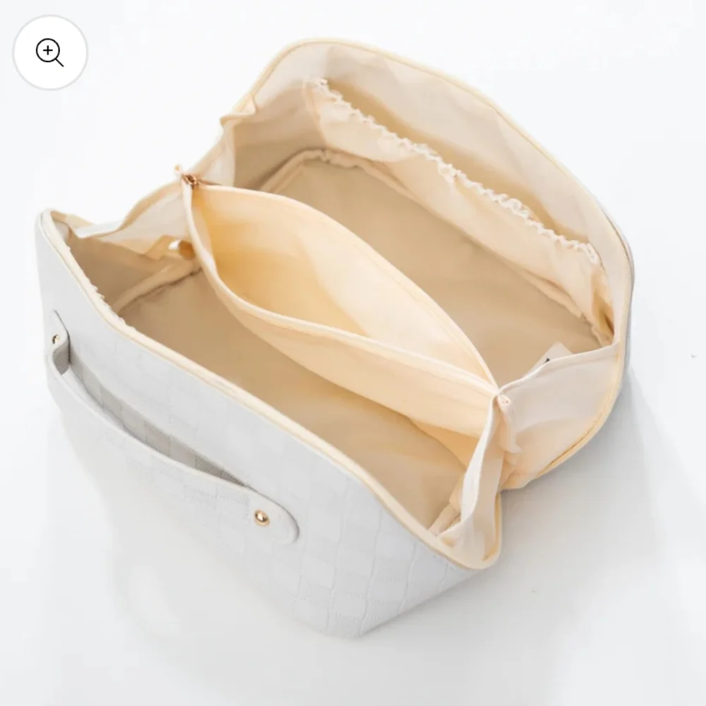 Maison Mosha NWOT Cosmetic Case